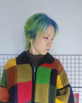 ショート カラー Backbocker所属・ハイトーン/ブリーチ /デザインカラーのヘアスタイル