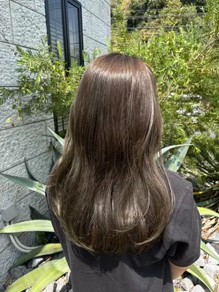 ロング カラー 艶髪カラー RINAのヘアスタイル