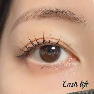 マツエク・マツパ Cat's eye TOKYO 新宿店のネイルデザイン