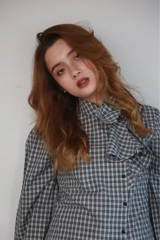 ロング カラー 平 ちひろのヘアスタイル