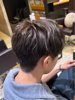 カラー パーマ メンズ 鈴木 梨愛のヘアスタイル
