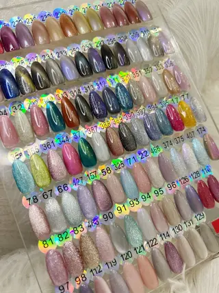 ネイル Ubuntu🎀 ネイルサロン✨のネイルデザイン