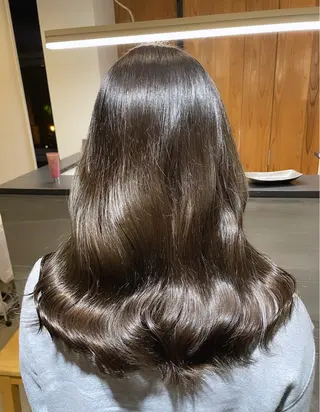 ロング カラー 頼金 愛海のヘアスタイル