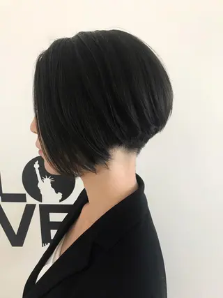 ショート カラー 湯浅 了一のヘアスタイル