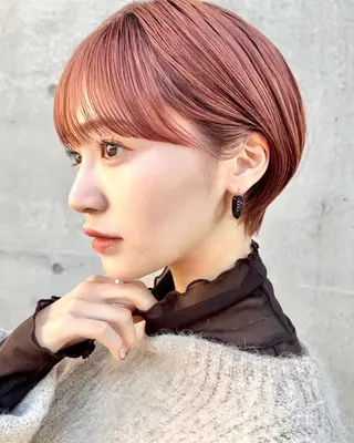 ショート カラー fumi🪞血色感 アップ艶カラーのヘアスタイル