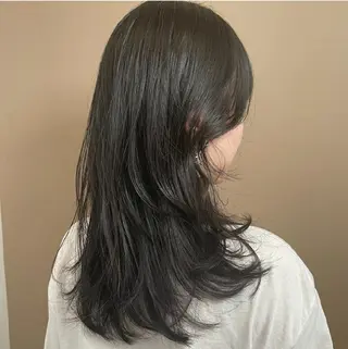 セミロング 韓国レイヤー　 suzuのヘアスタイル