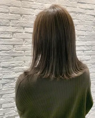 ミディアム Pēji所属・松村 総のヘアスタイル