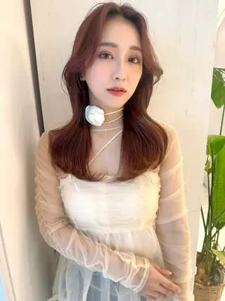 ロング カラー レイヤーカット、 大人可愛い　中村美羅のヘアスタイル