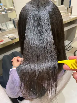 ミディアム 渡辺 亮/ 白髪ぼかし/髪質改善のヘアスタイル