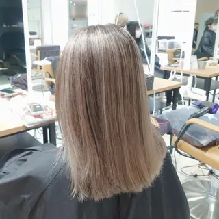 セミロング カラー 艶髪✨ブリーチ職人 井手正康のヘアスタイル