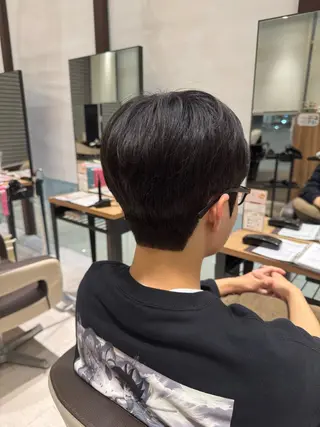 メンズ ダウンパーマ韓国ヘア 櫻井健のヘアスタイル