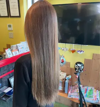 ロング カラー デザインカラー🏝️ 須賀汐音のヘアスタイル