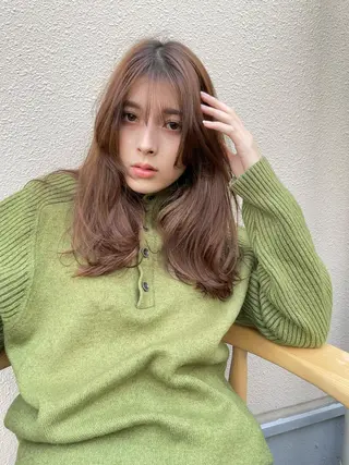 ロング カラー Rin:nel hair所属・Takanishi くすみベージュカラーのヘアスタイル