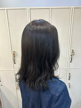 ミディアム カラー 伊藤 愛理のヘアスタイル
