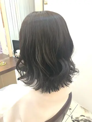 ミディアム 佐久間 凪沙のヘアスタイル