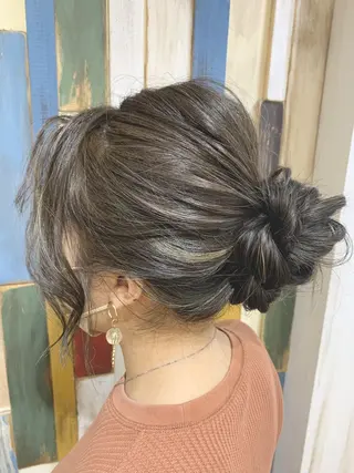 ミディアム パーマ カラー ヘアアレンジ 嶋村夏実🌼レイヤー 🌸白髪ぼかしのヘアスタイル