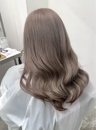 ロング カラー ハイトーン/レイヤー /艶カラー🎀のヘアスタイル