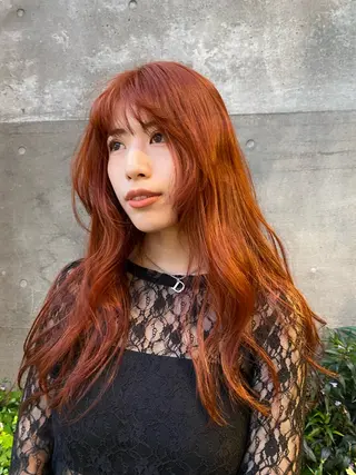 ロング カラー 坂入 美帆のヘアスタイル