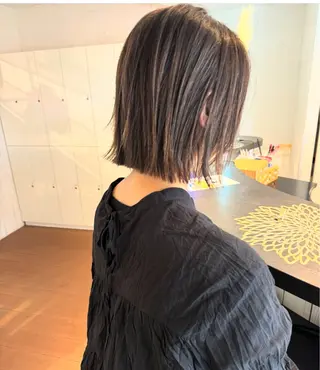 ミディアム 中元 美月のヘアスタイル