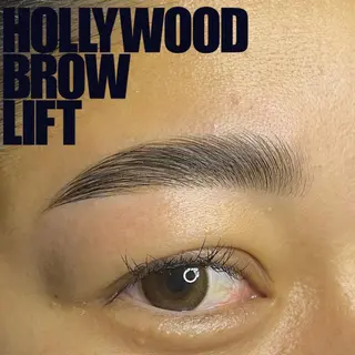 アイブロウ 眉毛と韓国肌質改善 サロン　和泉府中のエステ・リラクイメージ