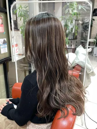 ロング カラー ヘアアレンジ 井上 武輝のヘアスタイル