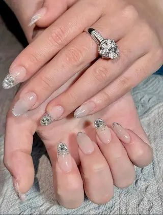 ネイル T. Leeのネイルデザイン