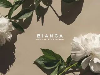 ネイル Bianca 石井🎀のネイルデザイン