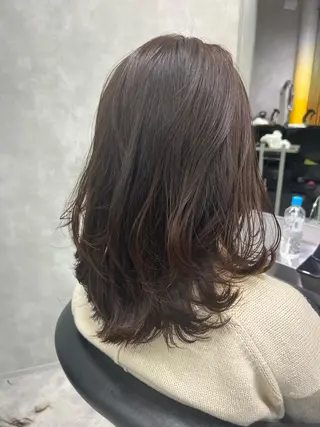 セミロング 上田 エミのヘアスタイル