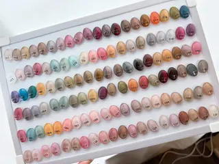 カラー 加藤 恵のネイルデザイン