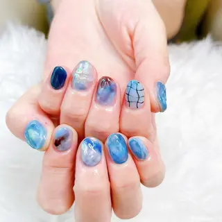 ネイル 根津 綾子のネイルデザイン