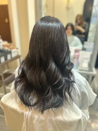 ロング カラー ヘアーメイクWiLL梅田店所属・艶カラー✨／ 荒堀 結香のヘアスタイル