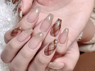 ネイル Rainrain💧 パーツ豊富、やり放題のネイルデザイン