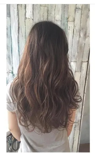 ミディアム セミロング ロング カラー COCOROHOOKI所属・松田 由貴のヘアスタイル