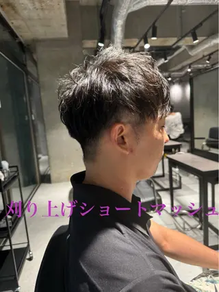 ショート 川畑 大地/波巻きパーマのヘアスタイル