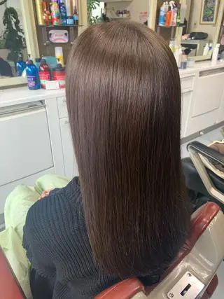 ロング カラー ストウ ナナエのヘアスタイル