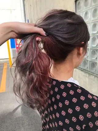 ロング カラー CYAN.矢場町店所属・三代 ゆりあのヘアスタイル