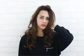 ロング カラー パーマ ヘアアレンジ メンズ キッズ ネイル マツエク・マツパ premier modelsのヘアスタイル