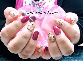 ネイル Nailsalon Reine所属・玉栄 伶奈のネイルデザイン
