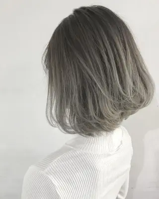 ショート カラー siesta by amble luxeのヘアスタイル