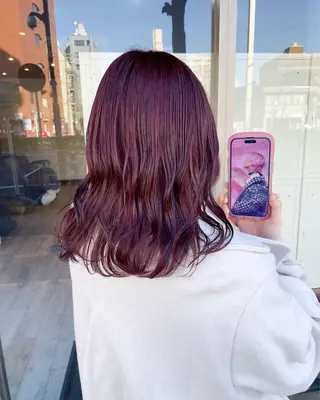 ミディアム カラー イワタ マハ/ minim hairのヘアスタイル