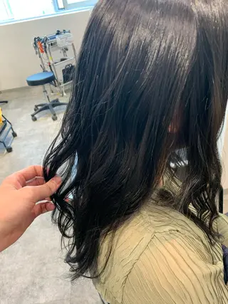 セミロング ヨシミ カズヤのヘアスタイル