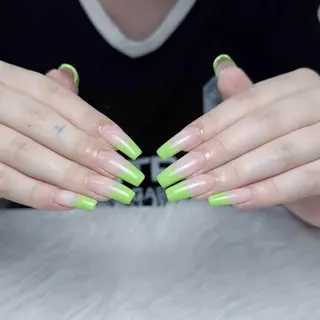 ネイル ヒェウ Nail Nambaのネイルデザイン