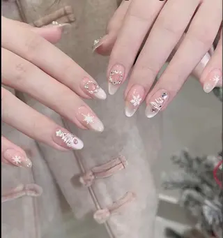 ネイル T. Leeのネイルデザイン