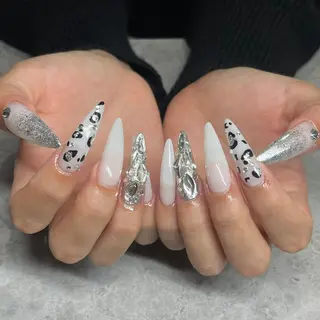 ネイル IROHA NAIL Kurumi🪽🫧のネイルデザイン