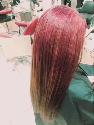 ロング カラー 斎藤 みくのヘアスタイル
