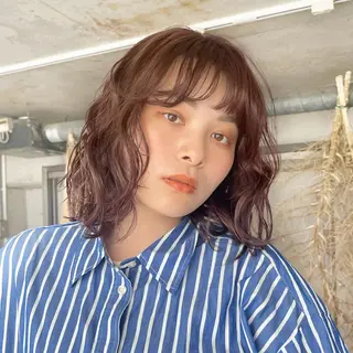 ミディアム パーマ 阿久津真衣 似合わせカットのヘアスタイル