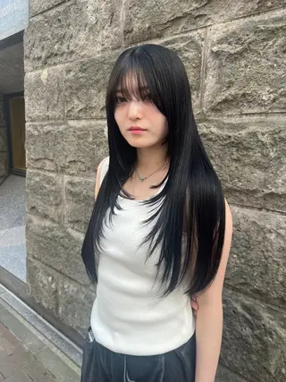 ロング 河本伶 質感レイヤーカットのヘアスタイル