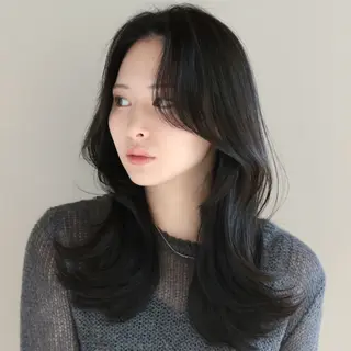 ミディアム カラー レイヤー/顔周り /透明感🩶高橋大のヘアスタイル