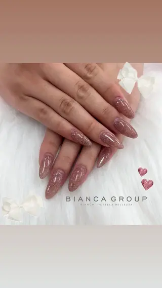 ネイル Bianca 立川 Kouno ⭐️のネイルデザイン