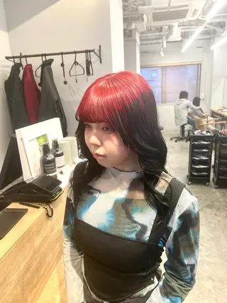 セミロング カラー SALOWIN柏Suite所属・柏最安値インナー/ イヤリング/岡本智樹のヘアスタイル